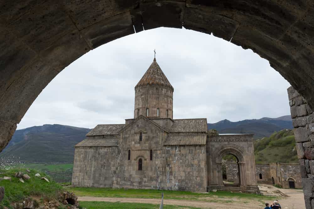 Tatev-legende-min-2